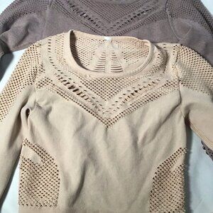 Alo Yoga Siren Long Sleeved Mesh Performance Crop Tops Womens XS (2)